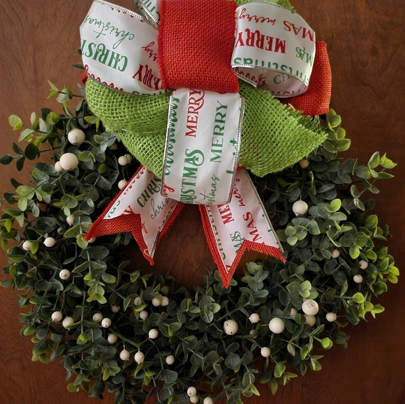 Eucalyptus Christmas Wreath - Picture 1 of 3